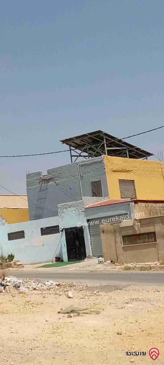 منزل مستقل مساحة 64م على أرض 300م للايجار مفروش في البحر الميت - جبل الروضة