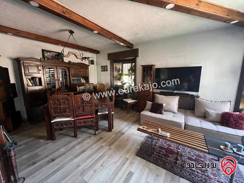 Duplex Appartment in a quite area in Um Utheina 240 square meters. First and second floor. 240 thousand JOD.
