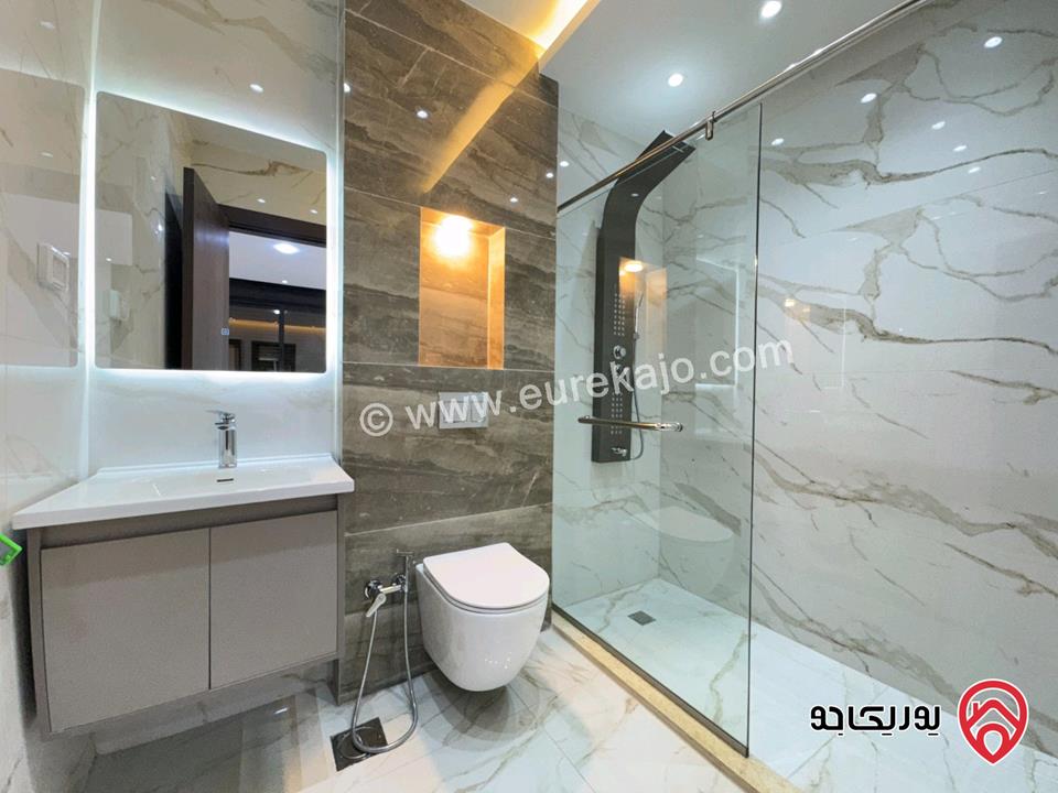 شقة بتشطيبات سوبر ديلوكس طابق أخير مع روف مساحة 175م للبيع في عمان - شفا بدران 