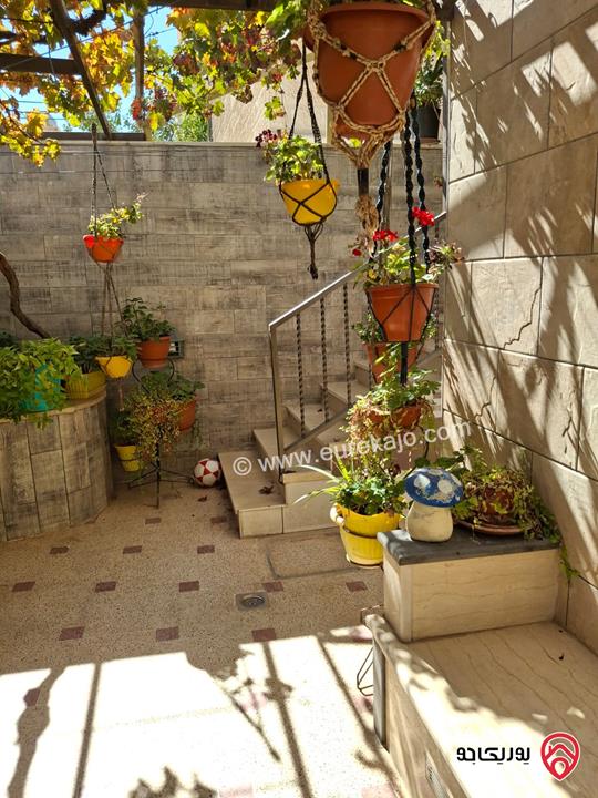 فيلا دوبلكس مساحة 200م على أرض 250م للبيع في عمان - طبربور 