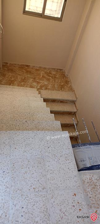 مزرعة مساحة الأرض 3400م والبناء 120م للبيع في المفرق 