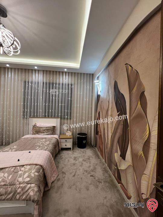 شقة طابق ثالث دوبلكس فاخرة مساحة 240م للبيع مفروشة في عمان - خلدا