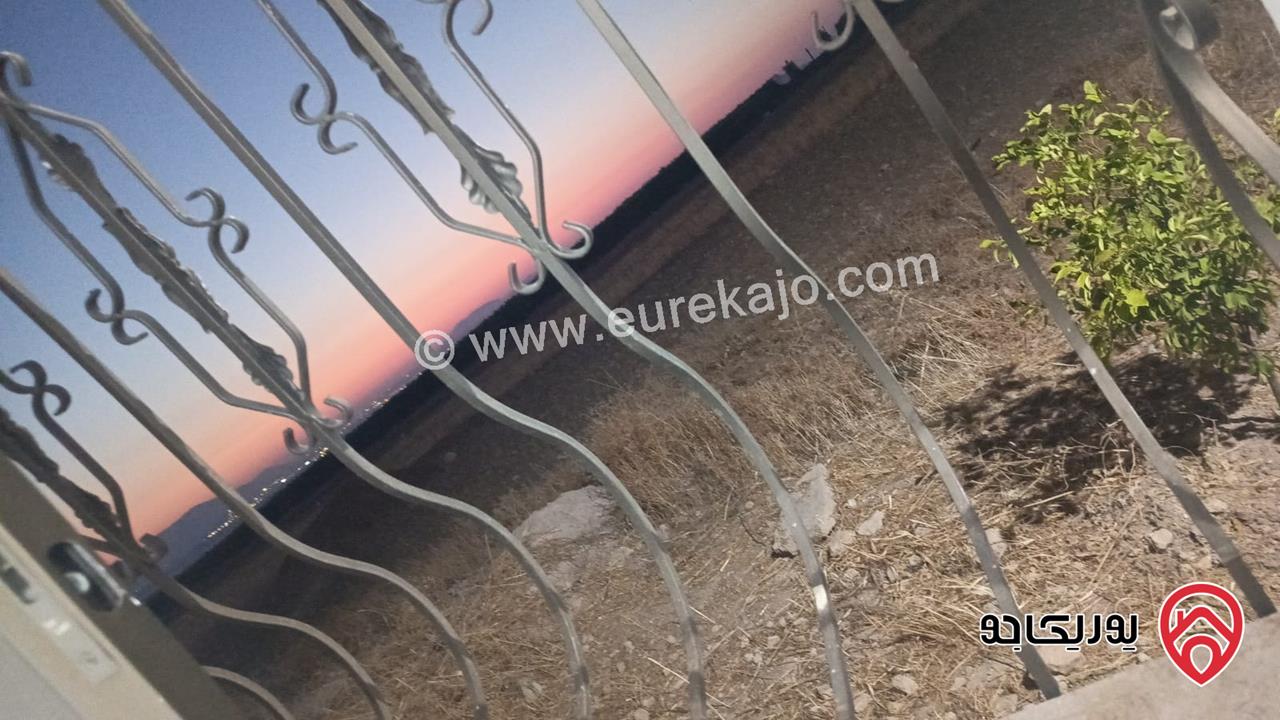 بيت مستقل مساحة البناء 192م على أرض 1 دونم و 750م للبيع في موقع متميز بإطلالة خلابة في طبقة فحل، اربد