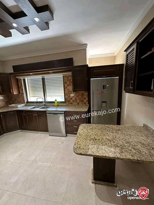 شقة فارغة طابق ثالث مساحة 280م للايجار في عمان - طريق المطار