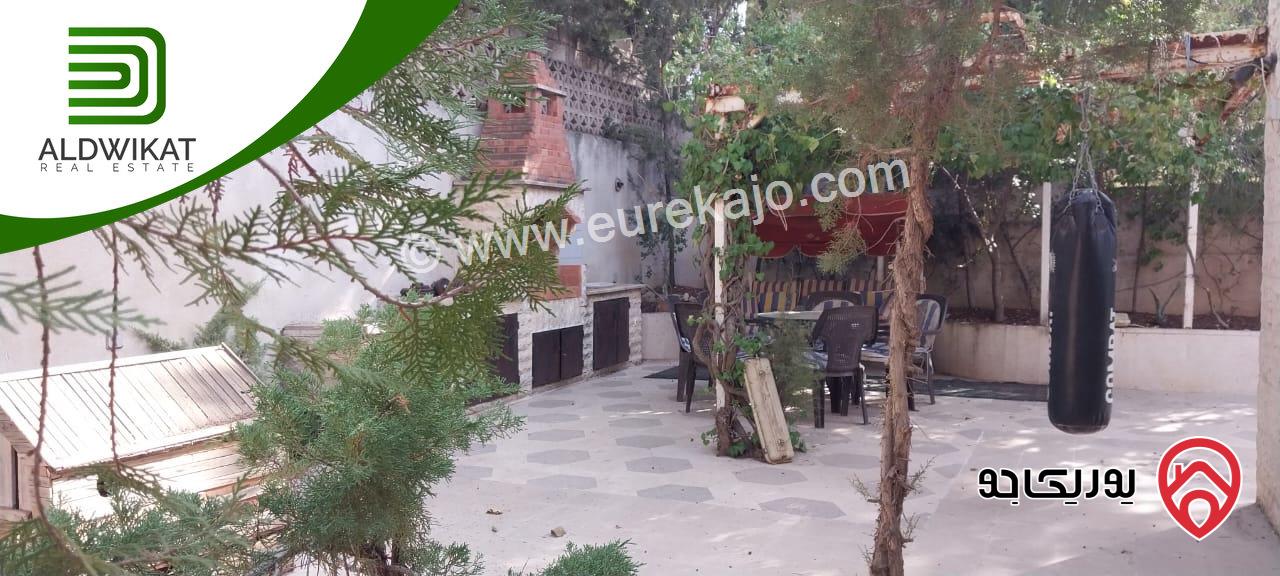 فيلا مستقلة للبيع في عمان - دابوق مساحة البناء 900م ، الارض 1580م ،الحديقة 800م والترس 400م