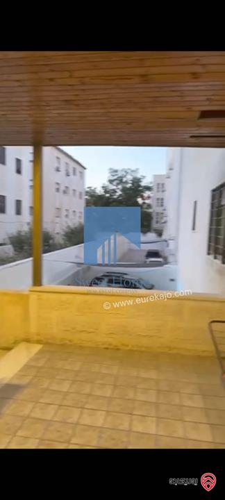 شقة أرضية  فاخرة للبيع في عمان - الدوار السابع 91م مع ترسات 90م بسعر مغري
