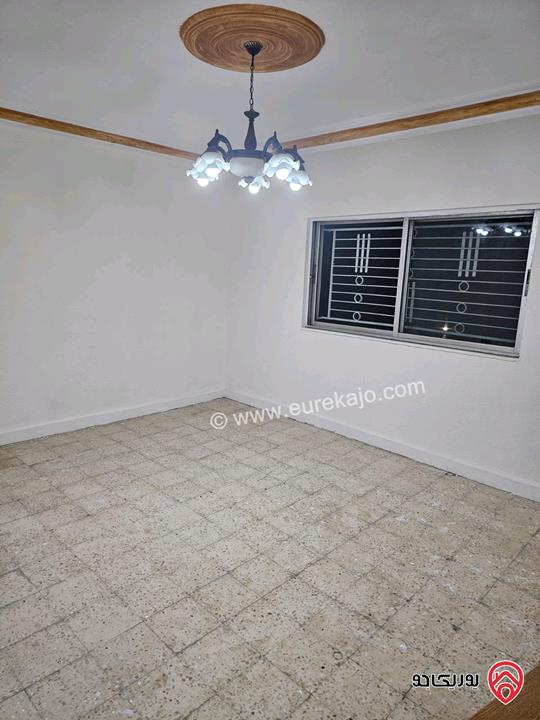 شقة طابق ثالث مساحة 110م للبيع في عمان - ضاحية الحاج حسن 