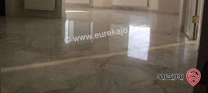 شقة مساحة 250م طابق ثالث للايجار في عمان - الشميساني 