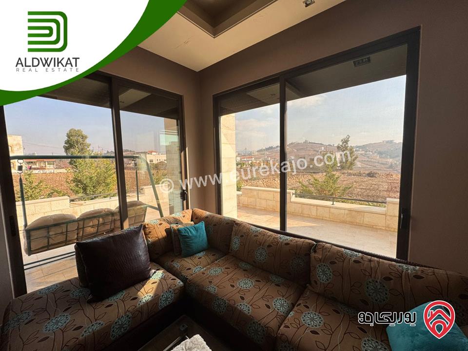 فيلا مساحة الارض 1600م ومساحة البناء 1100م مساحة الحديقة 400م للبيع في السلط - منطقة السرو 