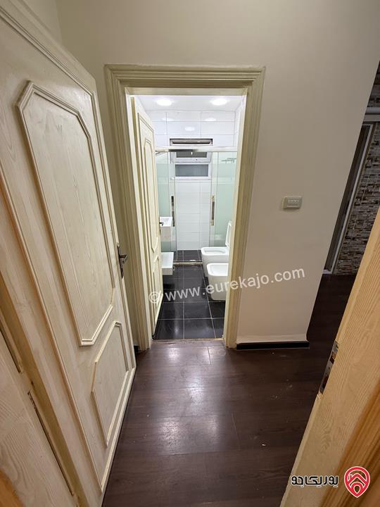 شقة مساحة 170م طابق ثاني مع مصعد عمارة هادئة عائلات للإيجار  في عمان - دير غبار