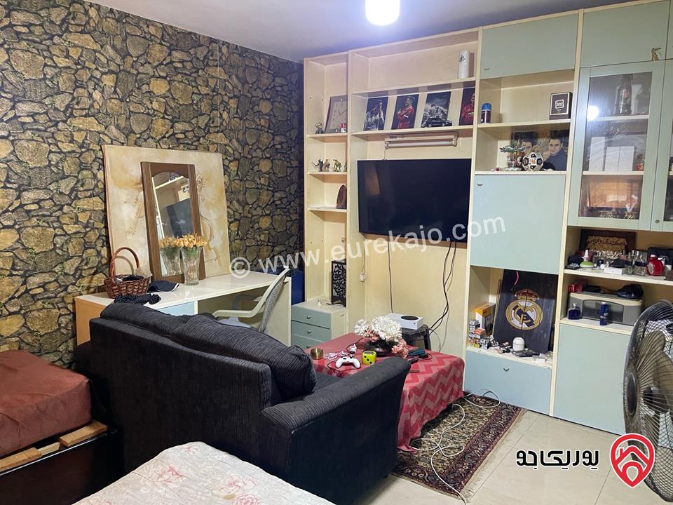 شقة مساحة 216م داخلي و 100م خارجي للبيع في عمان - ضاحية الرشيد مميزة جدا