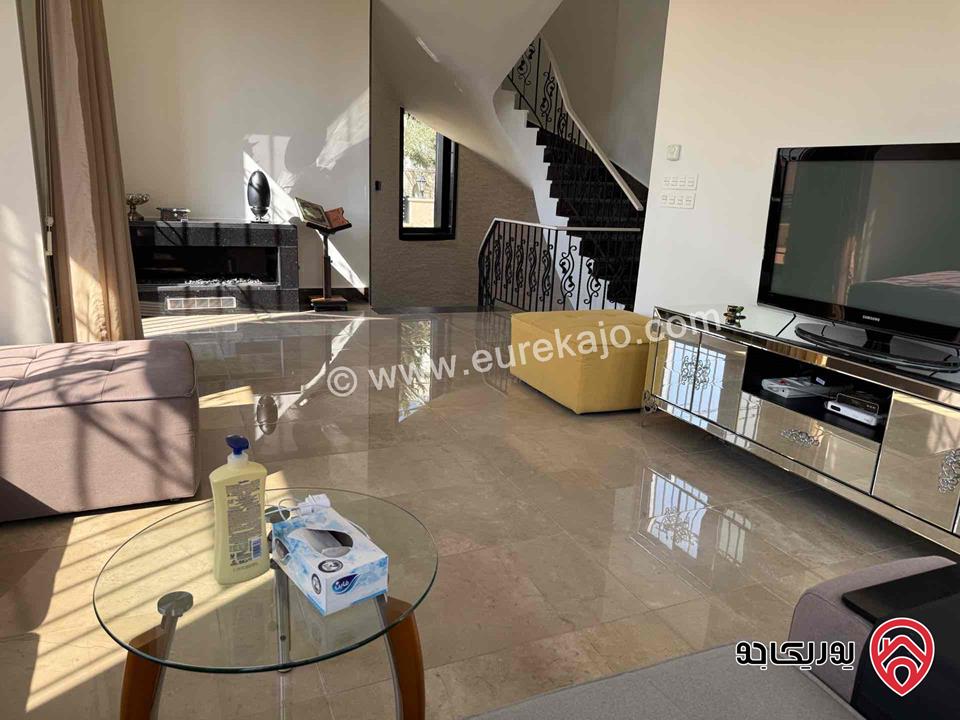 فيلا متلاصقة مساحة 380م على أرض 350م للبيع في عمان - خلدا