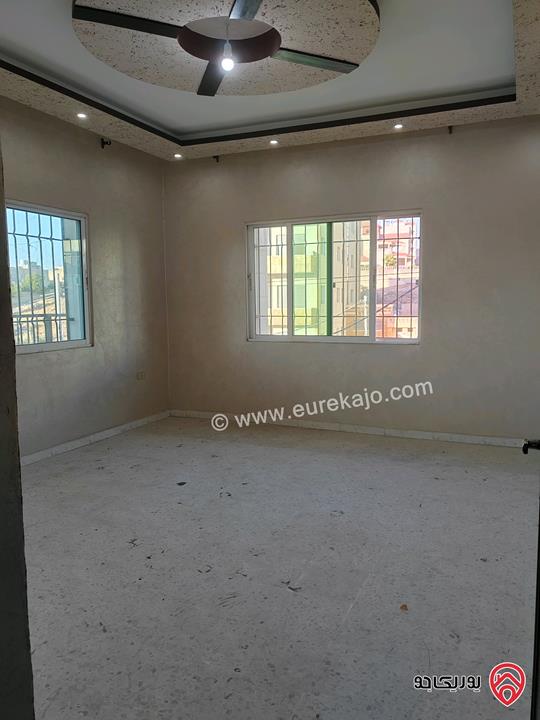 شقة سكنية مساحة 160م طابق أول للايجار في اربد