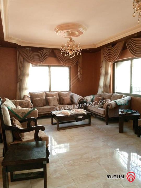 فيلا مستقلة مساحة 900م على أرض 702م للبيع في ماحص مع اطلالة خلابة