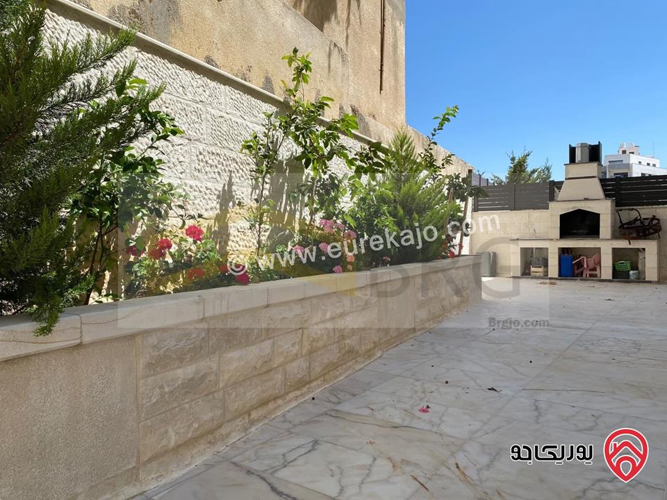 شقة ارضية فاخرة مفروشة مساحة 220م داخلي و 150م خارجي او فارغة للايجار في عمان - دابوق