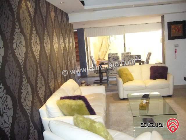 شقة مفروشة أرضية مساحة 130م داخلي و 40م خارجي للإيجار أو للبيع في عمان– الدوار الرابع