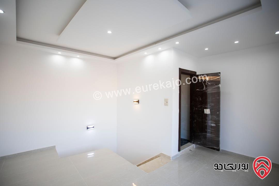 شقة طابق ثالث مع روف دوبلكس مساحة 170م للبيع بسعر 65 الف في عمان - ابو علندا الجديدة 