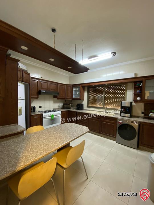 شقة مفروشة طابق اول مساحة 185م للإيجار في عمان - دير غبار