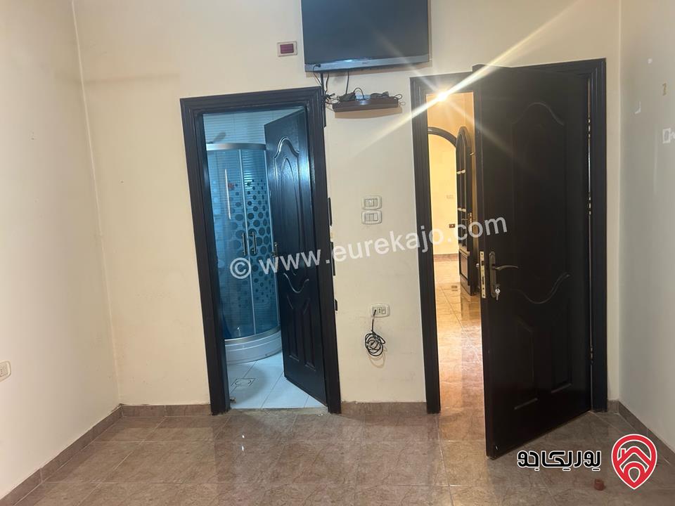 شقة أرضية مساحة 126م داخلي و 32م خارجي للبيع في عمان - طبربور 