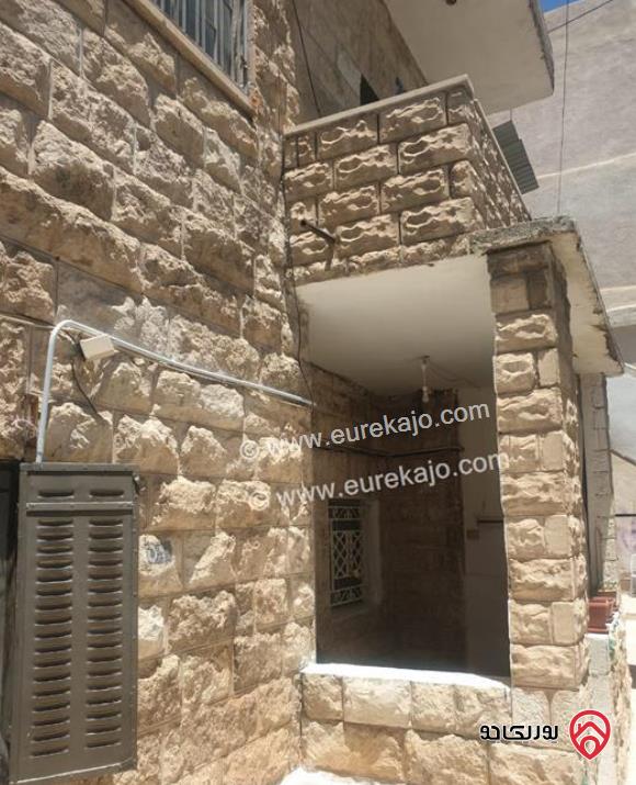 عمارة سكنية / تجارية قديمة على أرض 267م للبيع في عمان - الأشرفية