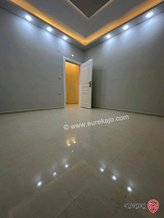 شقة مساحة 172م طابق ثاني للبيع في الزرقاء الجديدة - مشروع الحلبي 26 موقع مميز وهادئ جدا