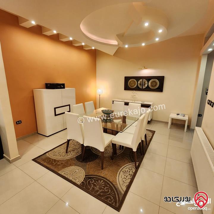 شقة مفروشة أرضية مساحة 241م داخلي و 28م خارجي للايجار في عمان - خلدا