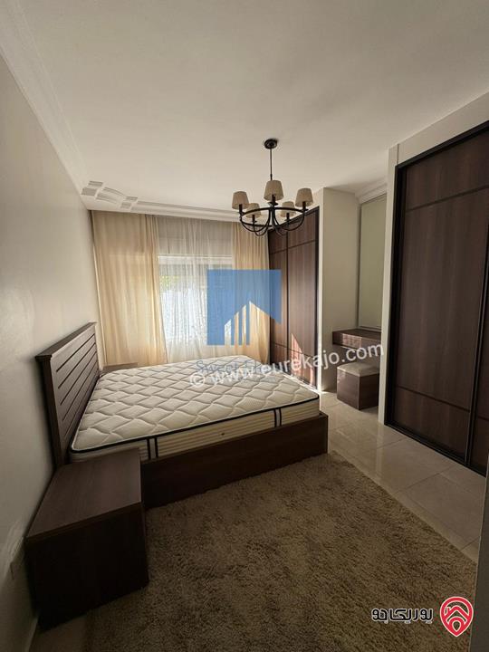 شقة مفروشة مساحة 94م مع ترس امامي 35م للبيع في عمان - ضاحية الأمير راشد