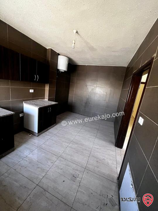 شقة فارغة طابق ثاني مساحة 120م للايجار في عمان - الجندويل 