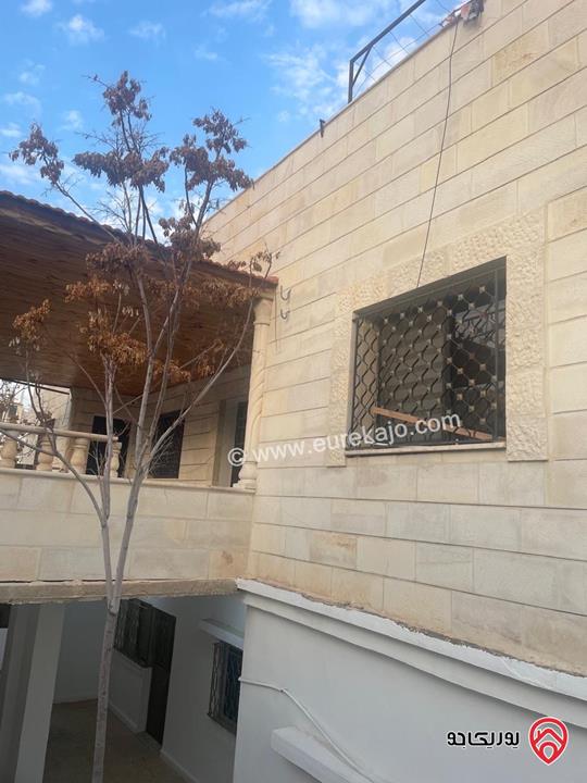 بيت مستقل طابقين على أرض 633م للبيع في الزرقاء - ضاحية الأميرة هيا قرب مسجد خزيمة بن ثابت