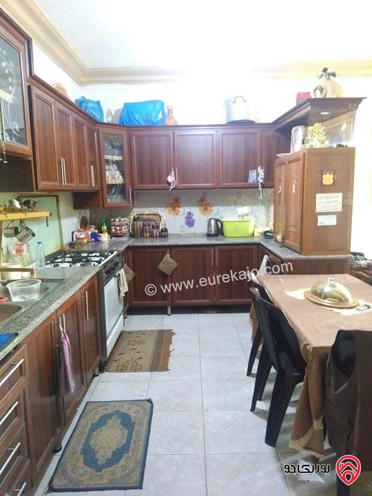 شقة طابق أرضي مساحة 150م داخلي و 50م خارجي للبيع في عمان - جبل الزهور