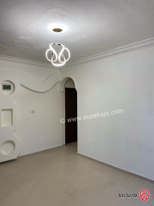 شقة طابق رابع مع روف مساحة 147م للبيع في عمان - ضاحية الاستقلال 