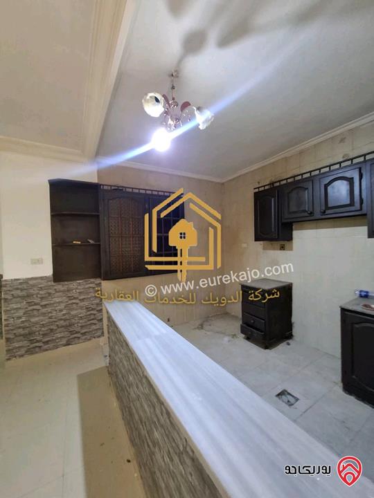 شقة فارغة طابق تسوية 100م للإيجار في عمان - تلاع العلي 