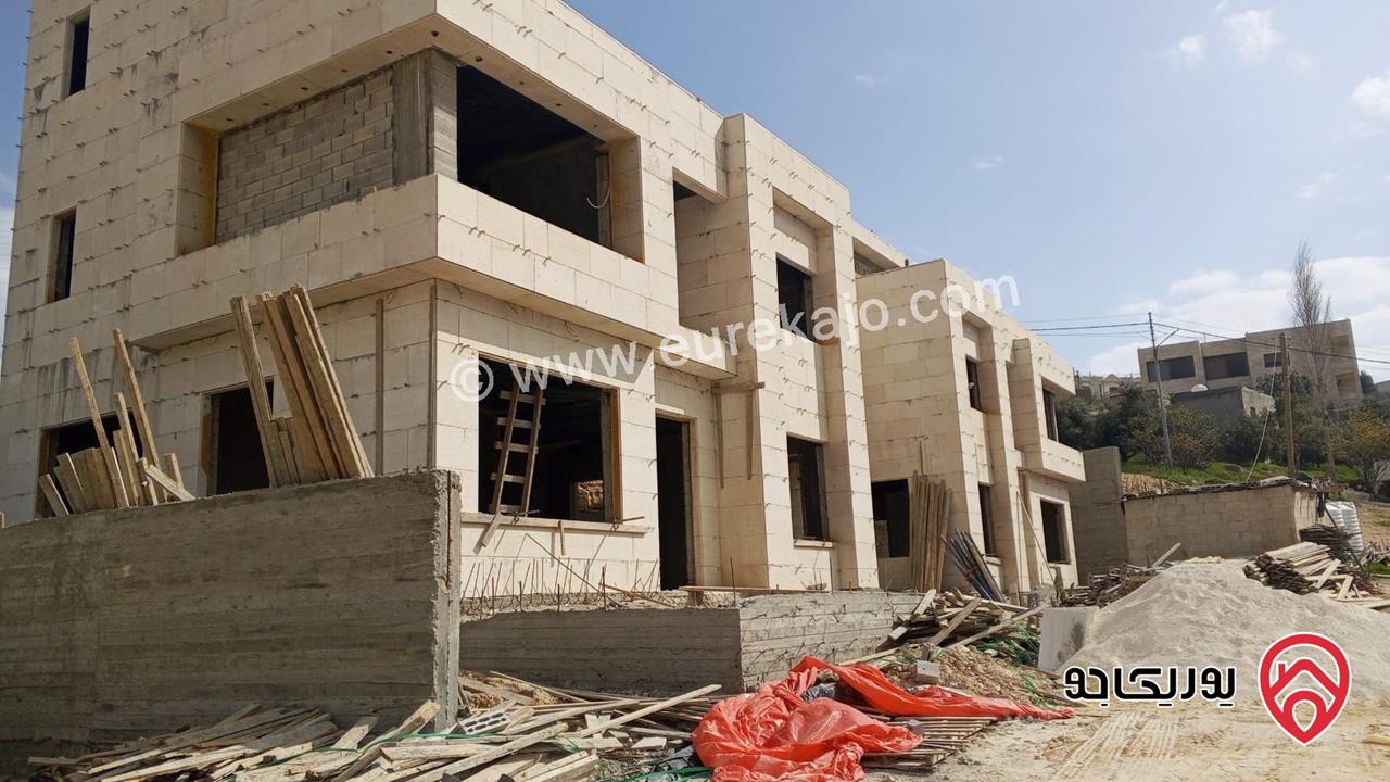 فيلا عدد 2 متلاصقتان للبيع في عمان - رجم عميش