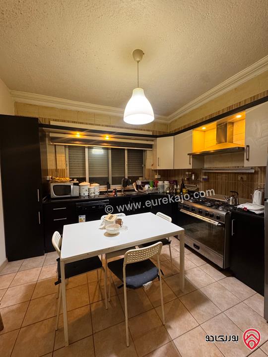 شقة طابق ثاني مساحة 110م للبيع في عمان - أم السماق / خلدا (غير مفروشة)