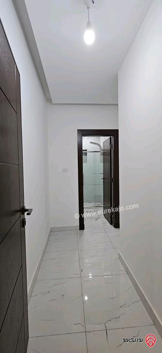 شقة جديدة لم تسكن طابق ثالث مع مصعد مساحة 115م للإيجار في عمان - ضاحية الياسمين 