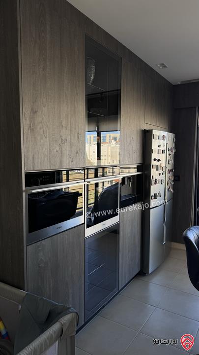 شقة مميزة طابق ثاني مساحة 180م للبيع في عمان - دير غبار