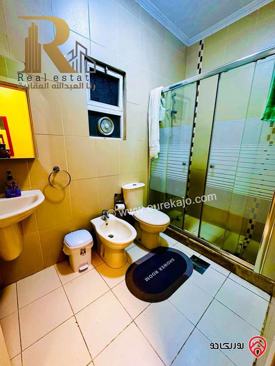 شقة طابق ثاني مساحة 180م للبيع في عمان - الشميساني