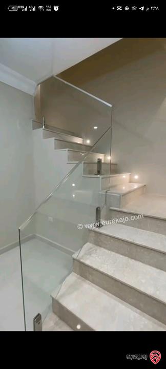 فيلا مساحة 370م على أرض 400م للبيع في عمان - الجبيهة ام زويتينة