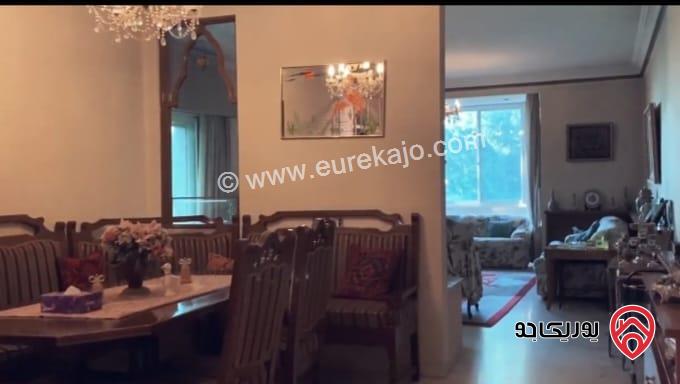 قصر مساحة 1200م على أرض 4 دونم للبيع في عمان - الجبيهة بجانب قصر الأميرة بسمة