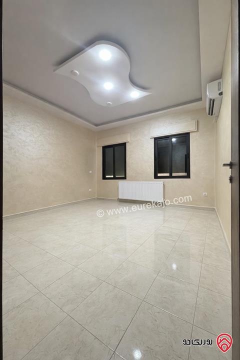 شقة فاخرة مساحة 180م طابق أول للبيع في عمان - الجبيهة 