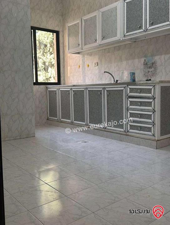 شقة فارغة طابق ثاني مساحة 150م للايجار في عمان - خلدا