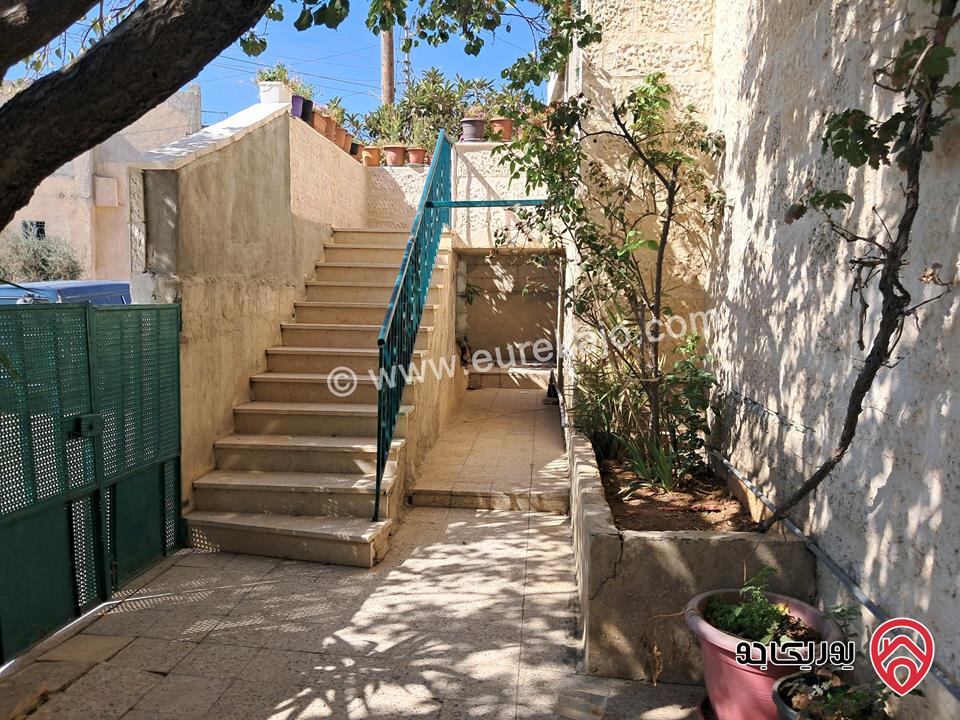 بيت مستقل مساحة 310م على أرض 320م للبيع في عمان - خريبة السوق العلكومية شارع الجلاء 