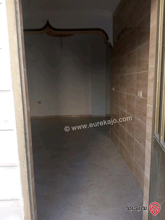 شقة أرضية مساحة 127م داخلي و 100م خارجي للبيع في عمان - ام نوارة