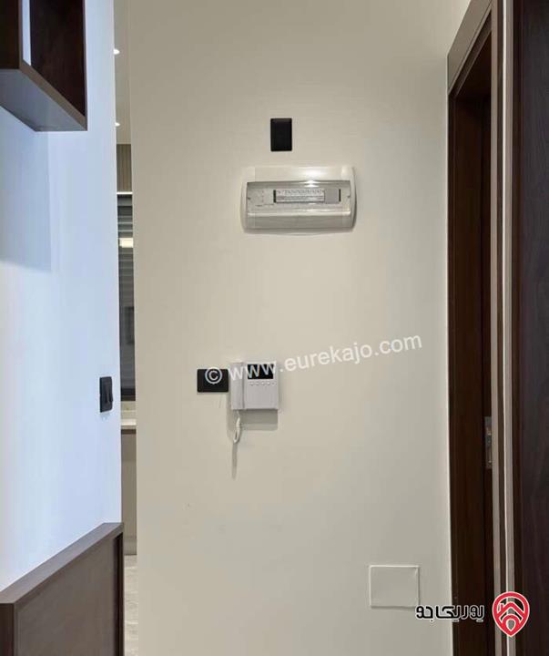 شقة مفروشة طابق أول مساحة 160م للايجار السنوي في عمان - دير غبار 