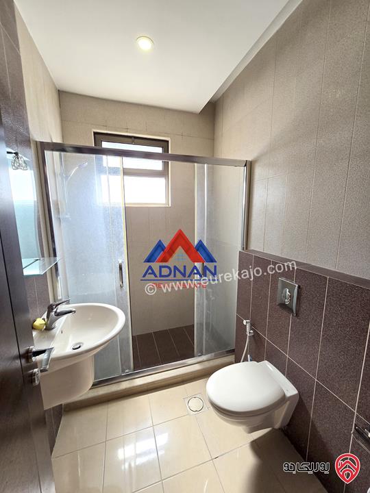 شقة مفروشة مميزة مساحة 130م طابق ثالث للإيجار في عمان - الرابية