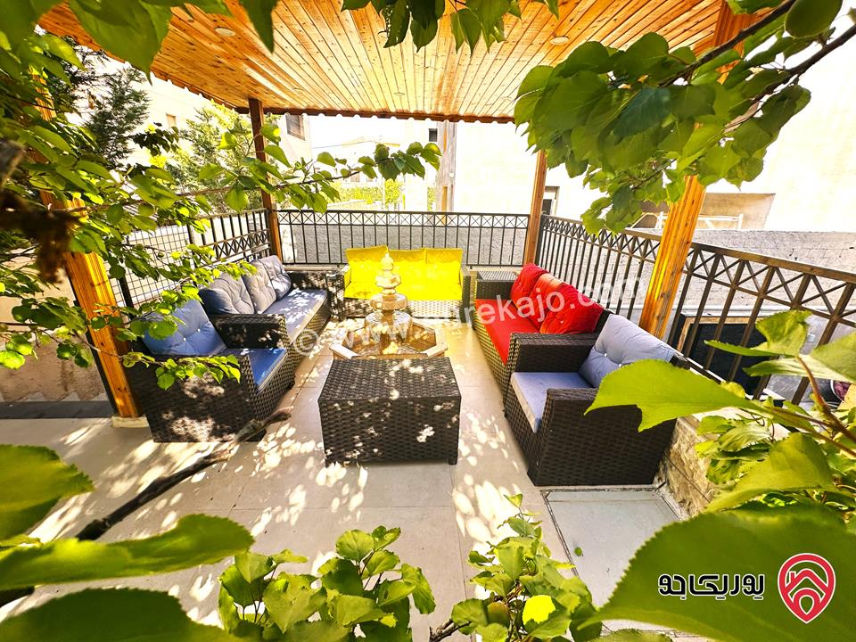 فيلا مفروشة مساحة 640م على أرض 510م للبيع في عمان - دابوق حوض الذهبية