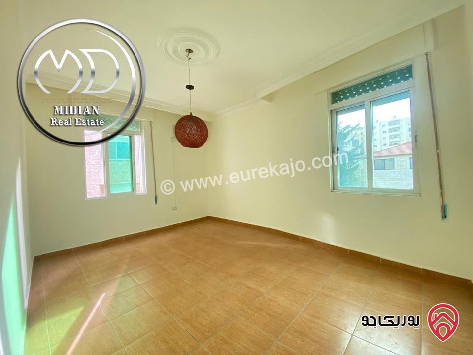 شقة استثمارية مميزة للبيع في عمان - تلاع العلي مساحة 80م طابق ثالث اطلالة جميلة بسعر مغري جداً