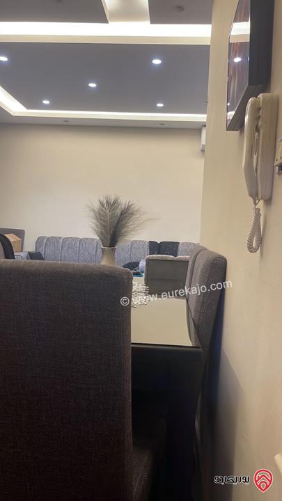 شقة طابق ثاني مساحة 100م للبيع في عمان - تلاع العلي