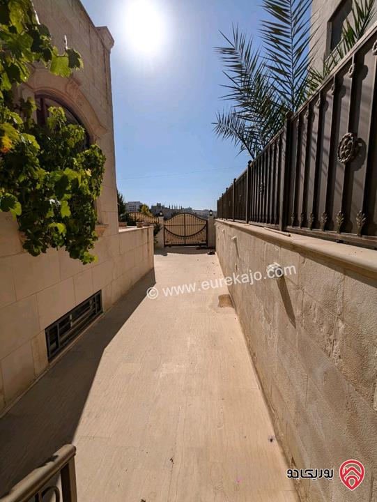 فيلا مساحة 700م على أرض 815م للبيع في عمان - ناعور