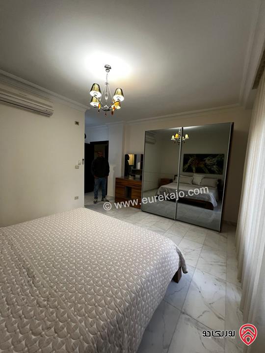 شقة مفروشة طابق أول مساحة 211م للايجار في عمان - ام اذينة